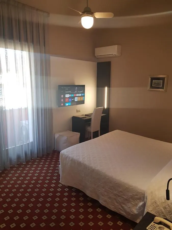 Hotel Diana Boario Terme 3*,